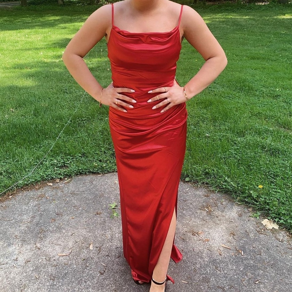Red PROM DRESS, size 9/10!❤️❤️